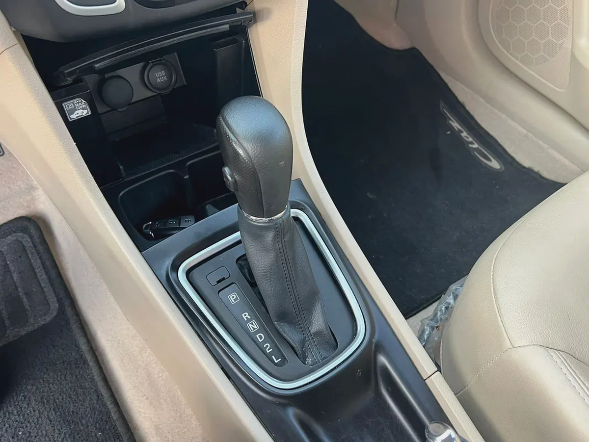 Suzuki Ciaz 2023 Gulf, fully loaded, accident-free.-13-13