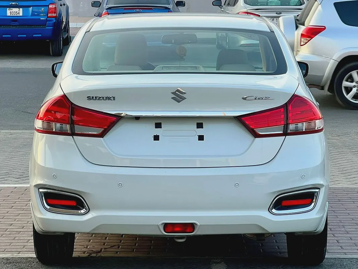 Suzuki Ciaz 2023 Gulf, fully loaded, accident-free.-4-4