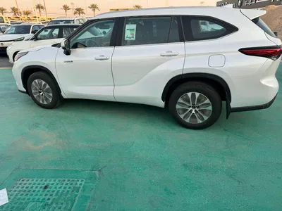 New 2023 Toyota Highlander-9