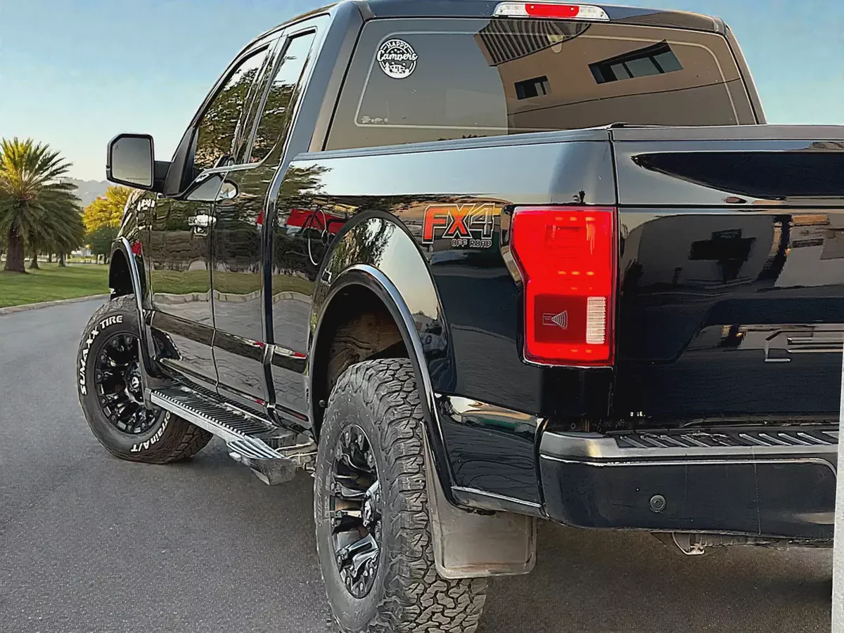 AED 1,240 P.M | FORD | F150 | LARIAT | GCC | FULL SERVICE HISTORY | ORIGINAL PAINT | 0% DOWNPAYMENT-7-7