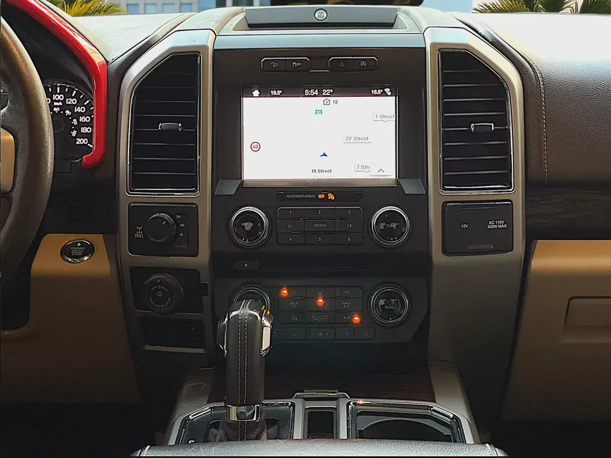 AED 1,240 P.M | FORD | F150 | LARIAT | GCC | FULL SERVICE HISTORY | ORIGINAL PAINT | 0% DOWNPAYMENT-8-8