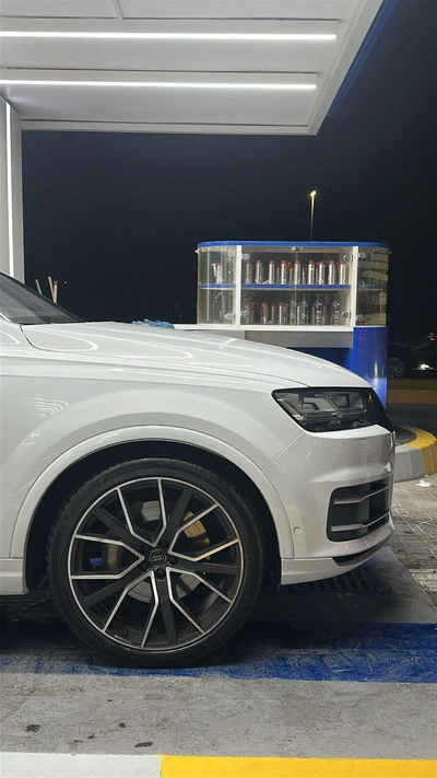 Audi Q7 Quattro-2