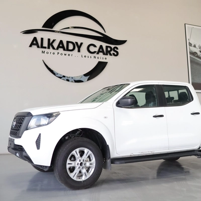 NISSAN NAVARA 2.5 PETROL SE 4X2 MT DC PLUS-23