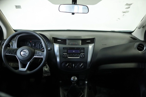 NISSAN NAVARA 2.5 PETROL SE 4X2 MT DC PLUS