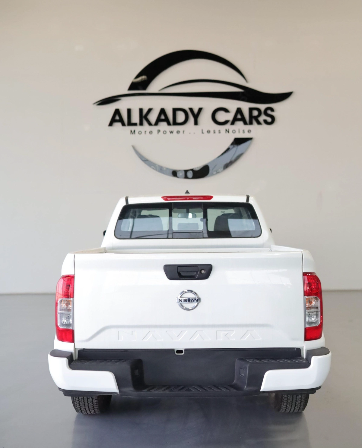NISSAN NAVARA 2.5 PETROL SE 4X2 MT DC PLUS-20-20