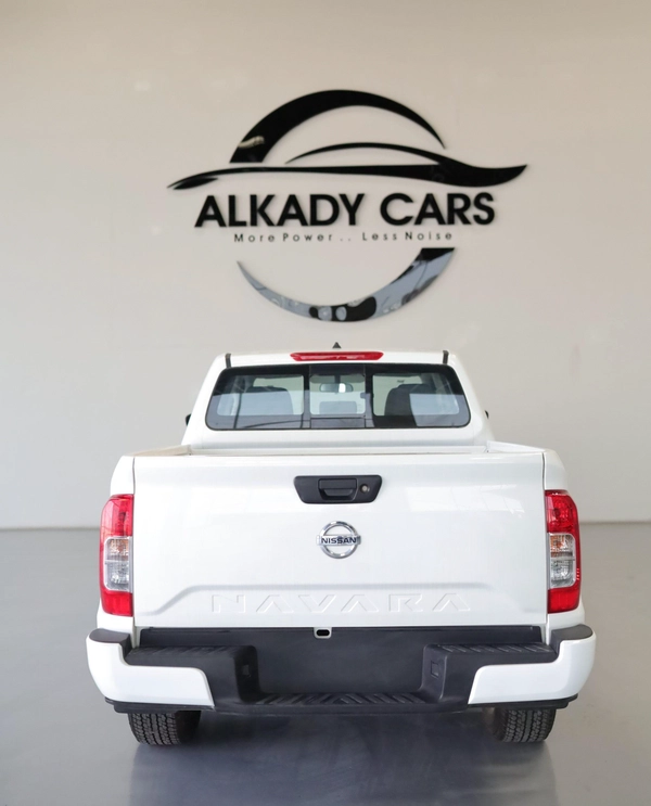 NISSAN NAVARA 2.5 PETROL SE 4X2 MT DC PLUS