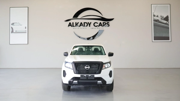 NISSAN NAVARA 2.5 PETROL SE 4X2 MT DC PLUS