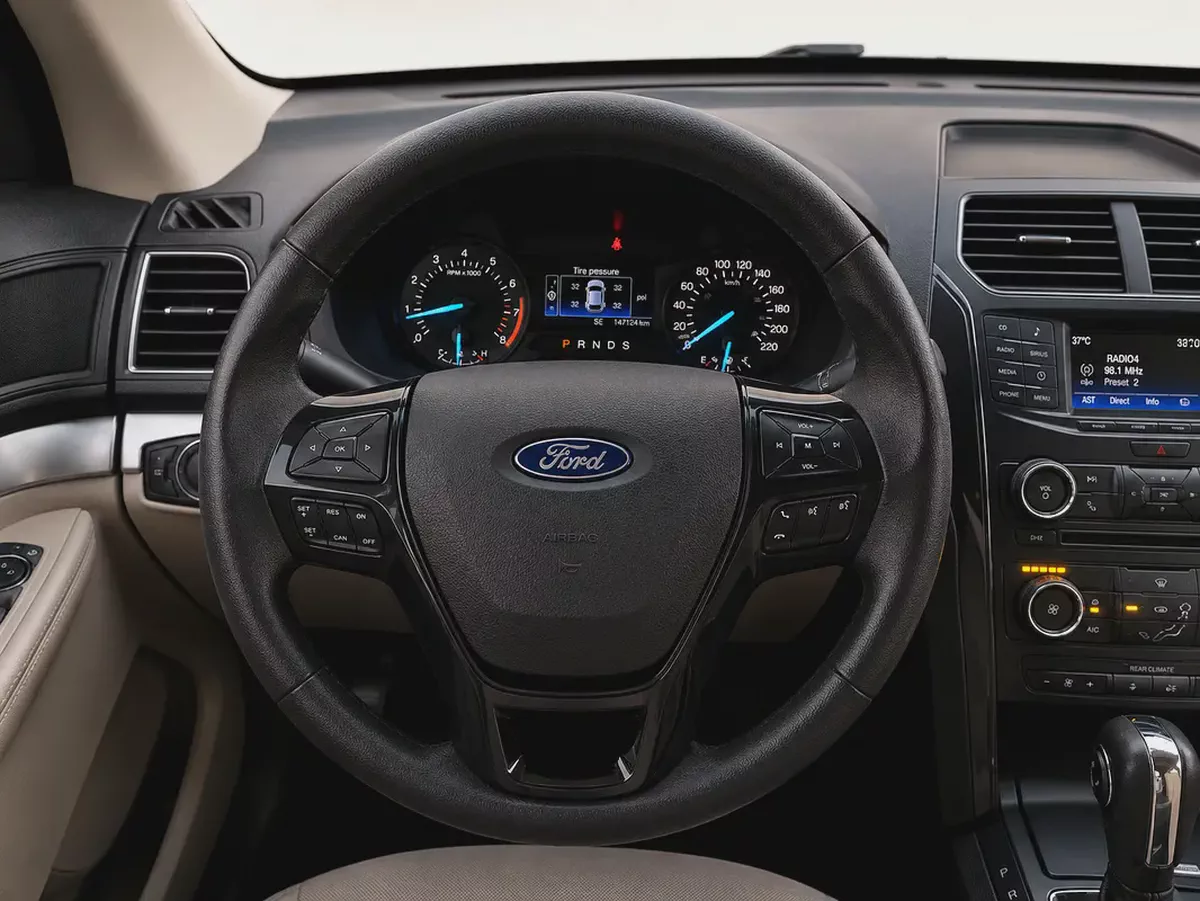 AED725 P.M |  Ford Explorer Base 2018 | GCC Specs | 3.5L V6  | Well Maintained-9-9