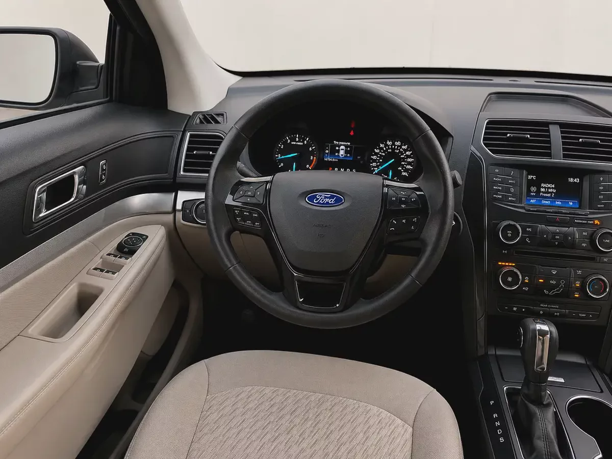 AED725 P.M |  Ford Explorer Base 2018 | GCC Specs | 3.5L V6  | Well Maintained-10-10