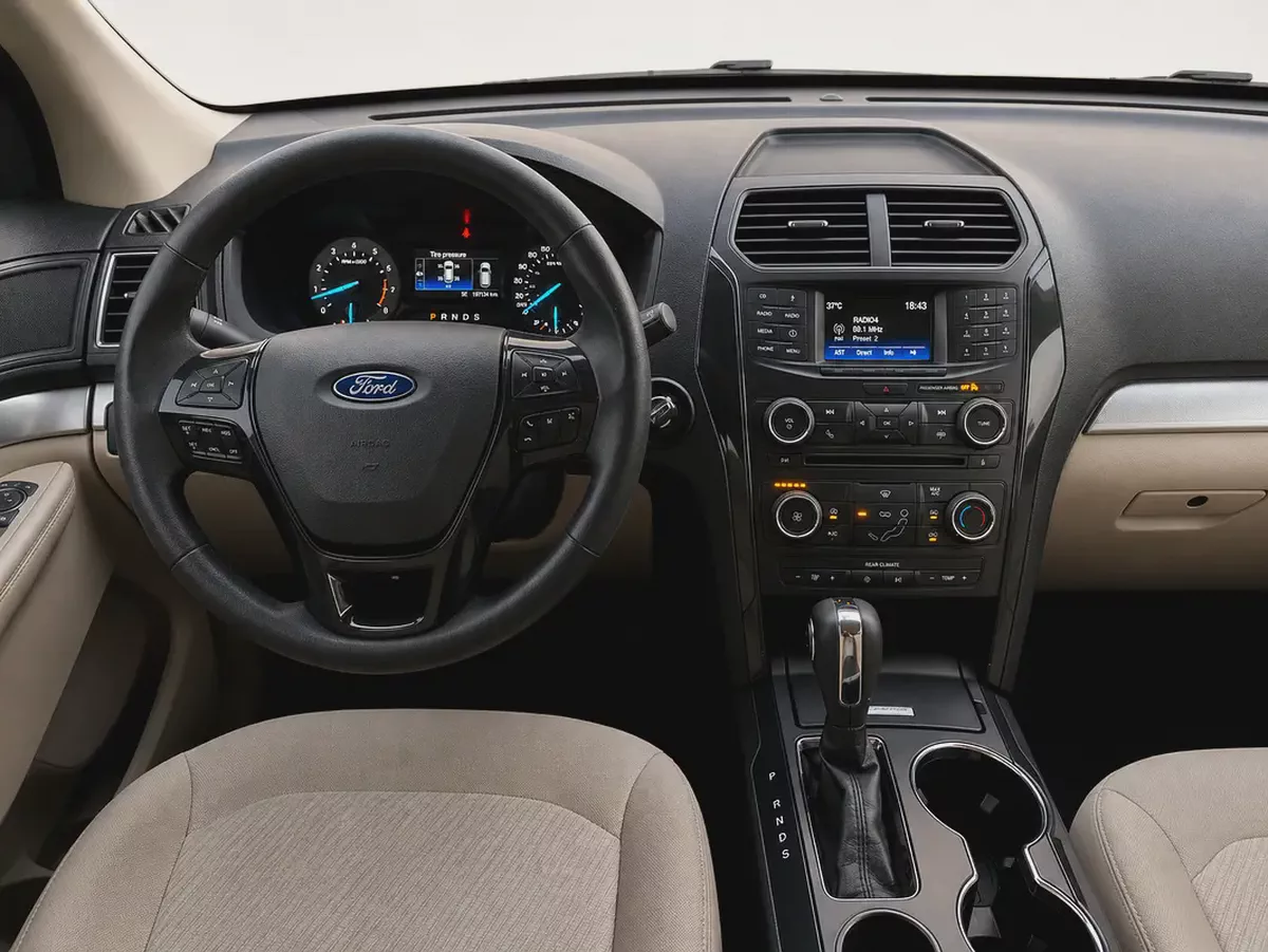 AED725 P.M |  Ford Explorer Base 2018 | GCC Specs | 3.5L V6  | Well Maintained-11-11
