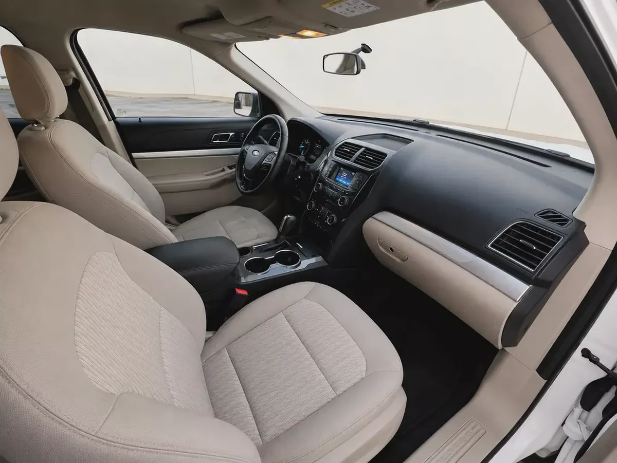 AED725 P.M |  Ford Explorer Base 2018 | GCC Specs | 3.5L V6  | Well Maintained-16-16
