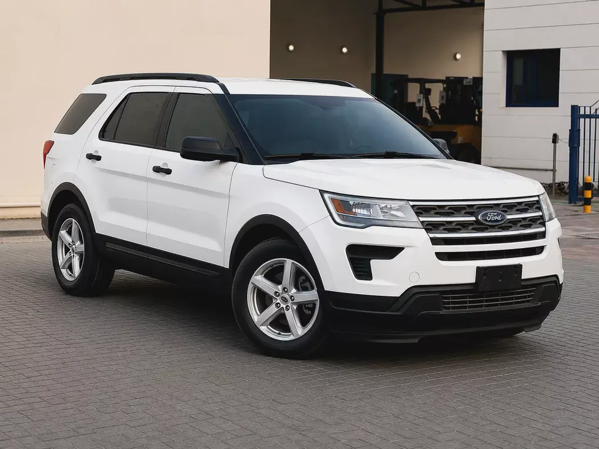 AED725 P.M |  Ford Explorer Base 2018 | GCC Specs | 3.5L V6  | Well Maintained-1-1