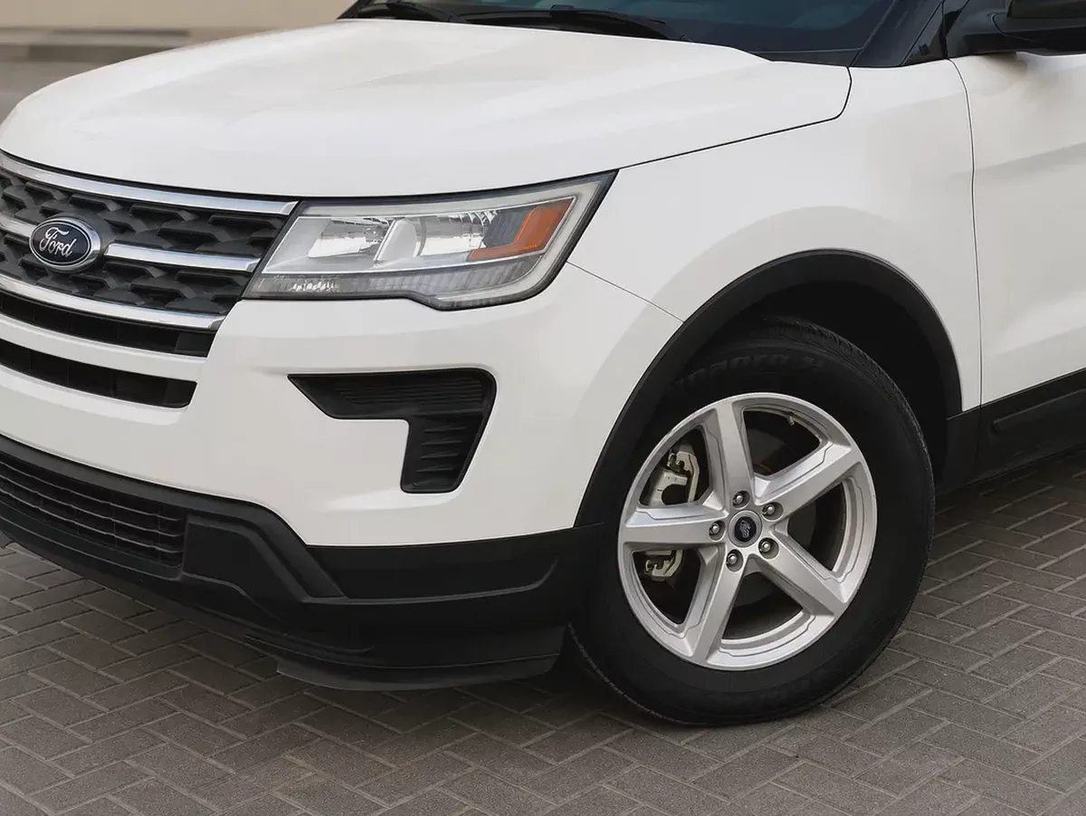 AED725 P.M |  Ford Explorer Base 2018 | GCC Specs | 3.5L V6  | Well Maintained-2-2