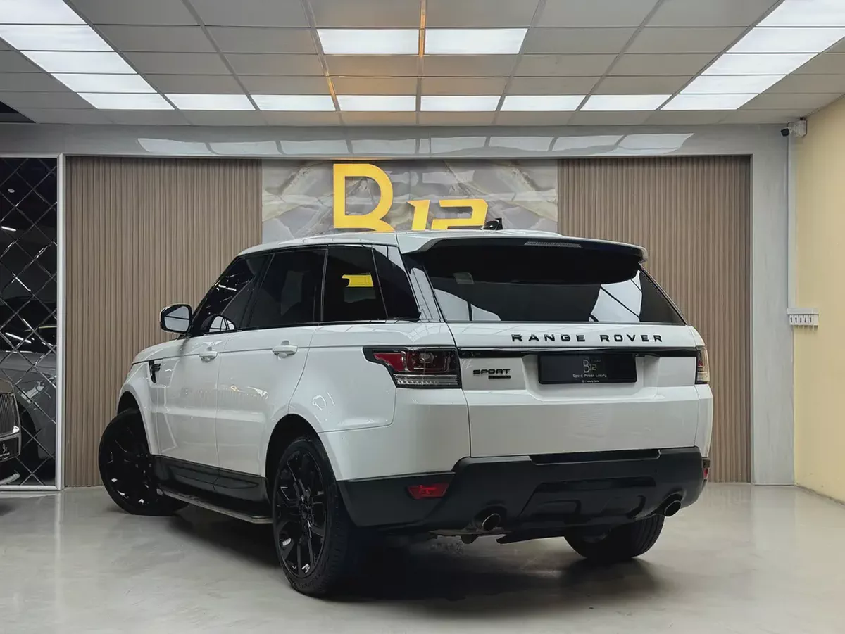 2017 Land Rover Range Rover Sport Supercharged Dynamic - Performance SUV-2-2