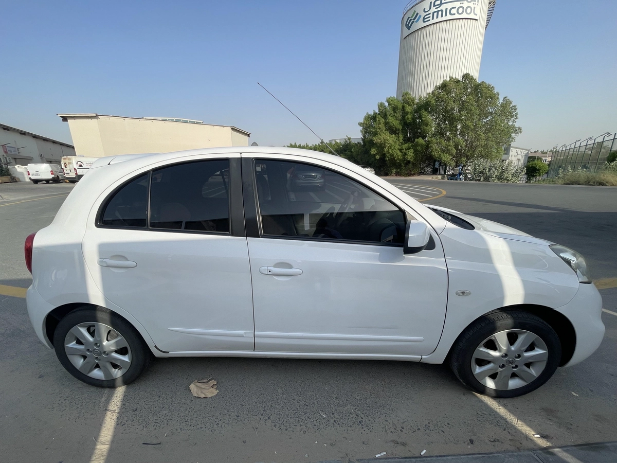 Nissan Micra-4-4