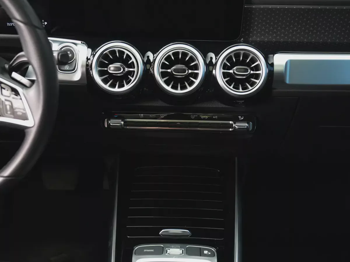2023 Mercedes-Benz GLB 200 - LOW MILEAGE | PERFECT CONDITION-9-9