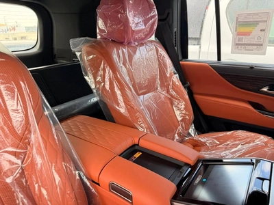 Lexus LX700h VIP-8