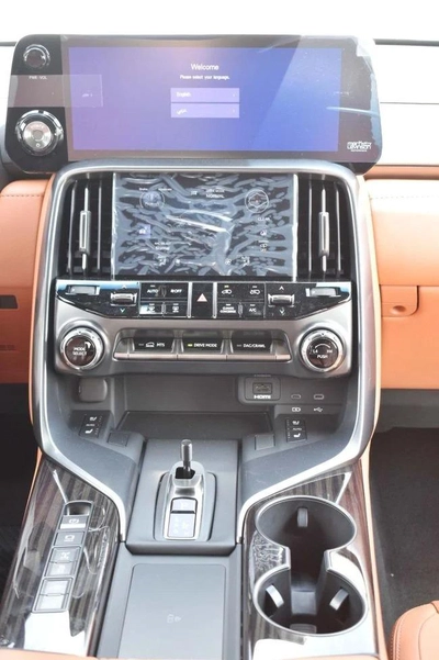 Lexus LX700h VIP-6