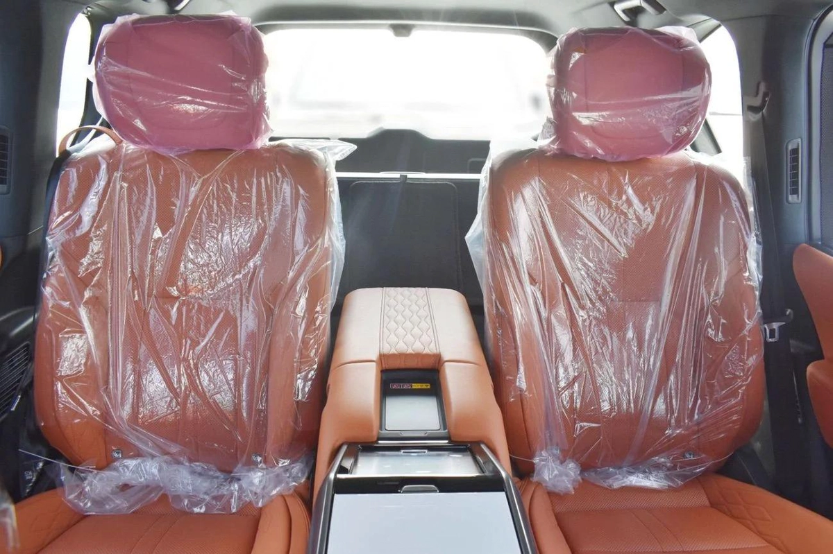 Lexus LX700h VIP-10-10