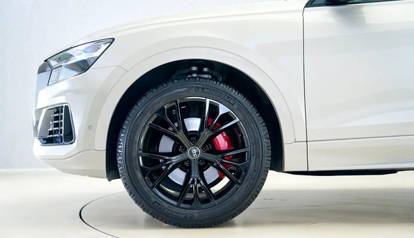 Audi Q8 55 TFSI quattro S line