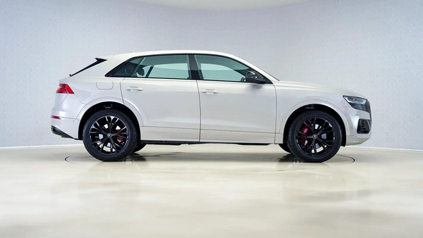 Audi Q8 55 TFSI quattro S line