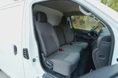 Nissan Urvan | Automatic | Standard Roof Chiller Van | GCC Specs | Ref#N45369-11