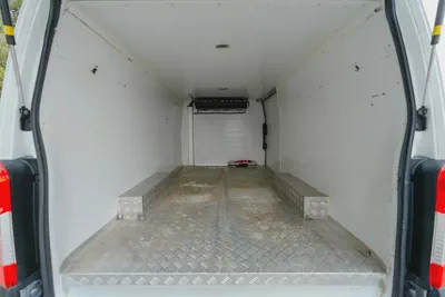 Nissan Urvan | Automatic | Standard Roof Chiller Van | GCC Specs | Ref#N45369-7