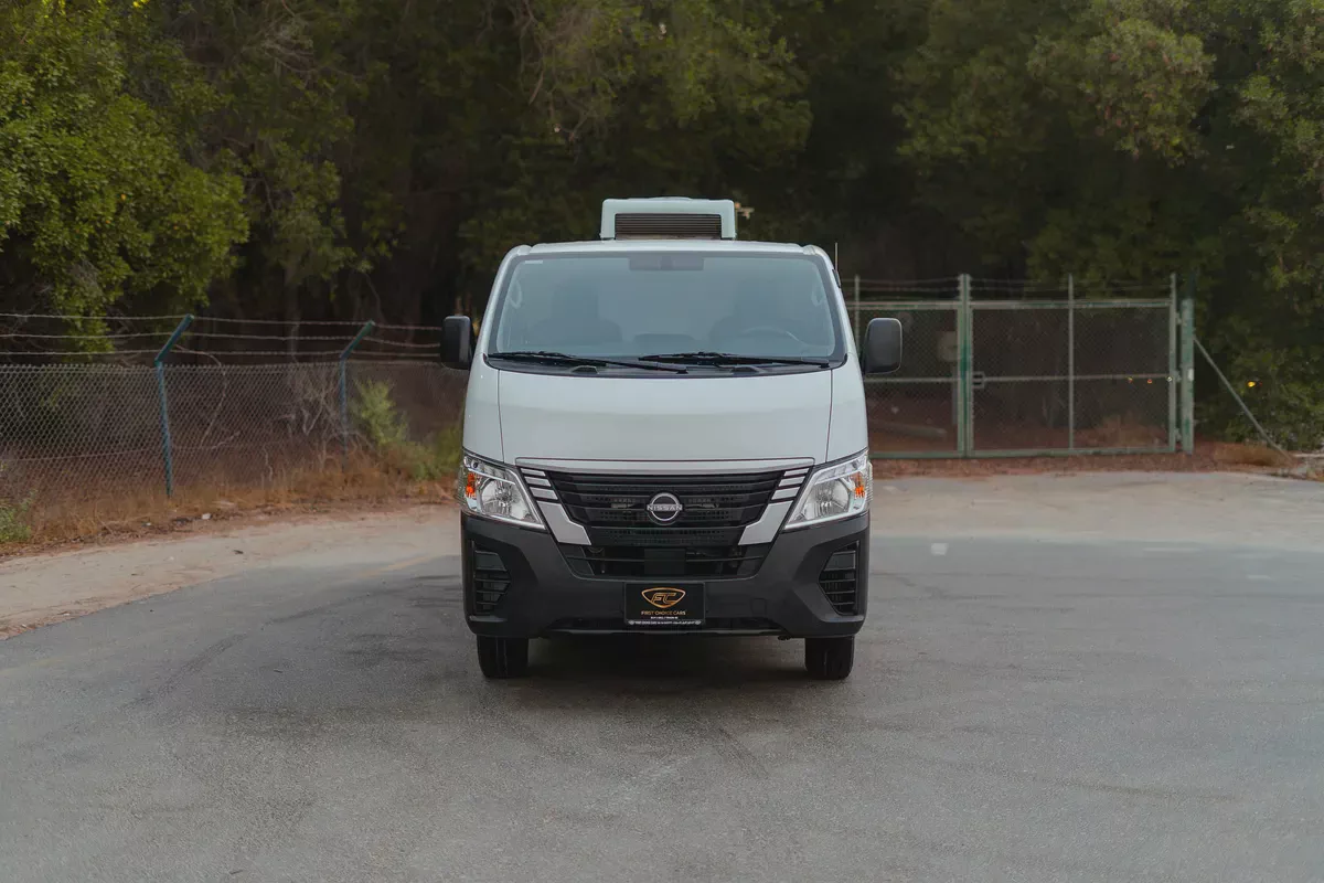 Nissan Urvan | Automatic | Standard Roof Chiller Van | GCC Specs | Ref#N45369-4-4