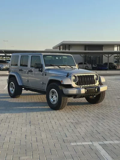 Jeep Wrangler Sahara 2017 American Specs - Off-Road Ready-0