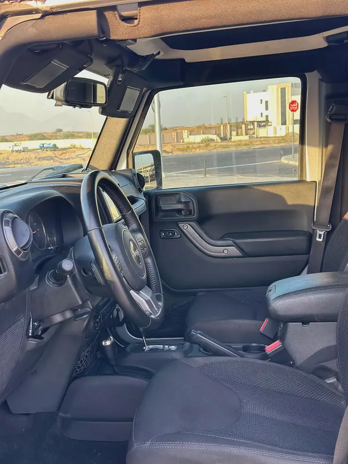 Jeep Wrangler Sahara 2017 American Specs - Off-Road Ready-5-5