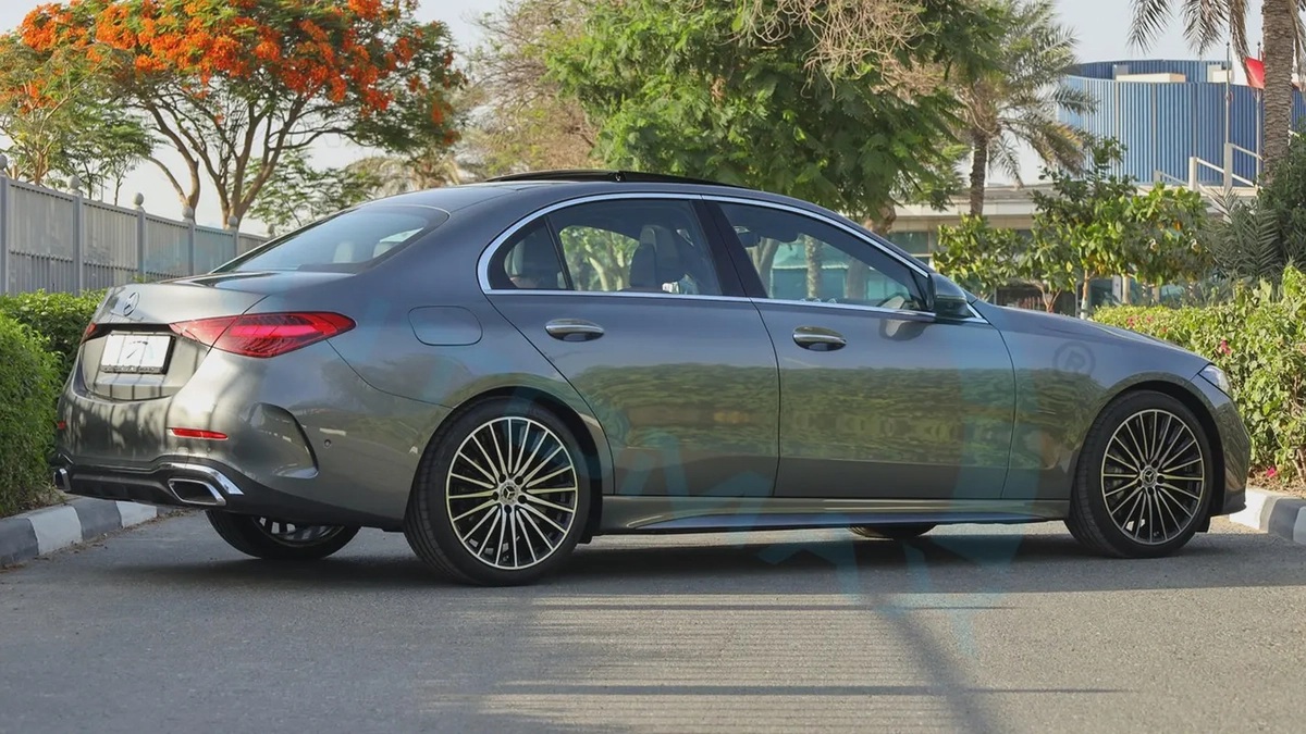 2026 Mercedes-Benz C200 AMG Premium EQ Boost 1.5T RWD GCC With 2 Years Unlimited Mileage Warranty-6-6