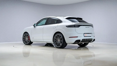 UAEs Very Best Example | 2 Years Free Servicing | AED 5,900 Per Month-5