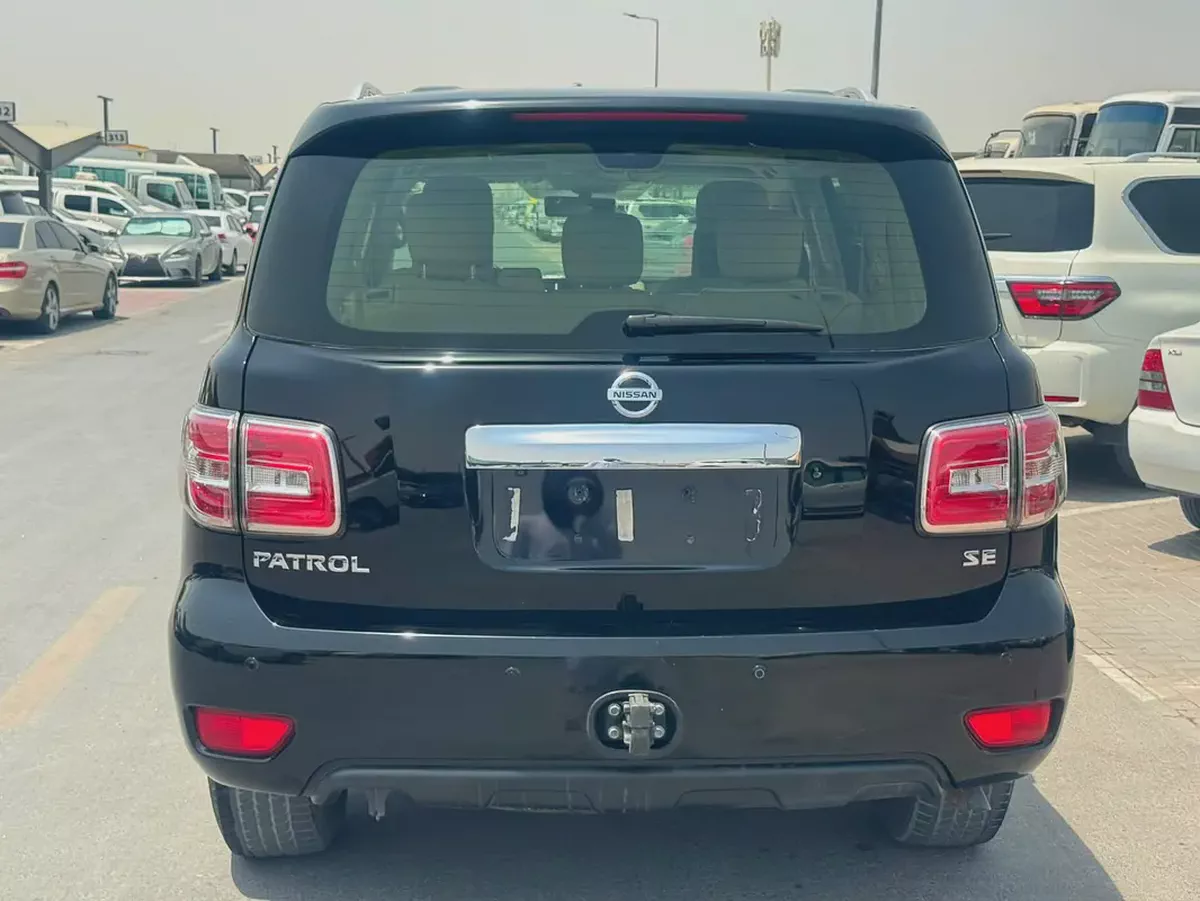 Nissan Patrol SE 2018 | GCC Specs  fullopshin balck color-2-2