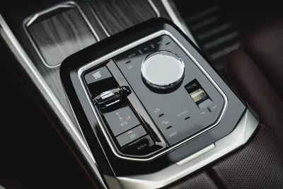 2025 BMW 740i MASTER CLASS | GCC | 16,342 KM | 5 YEARS WARRANTY | BROOKLYN GREY | AED 375,000/--8
