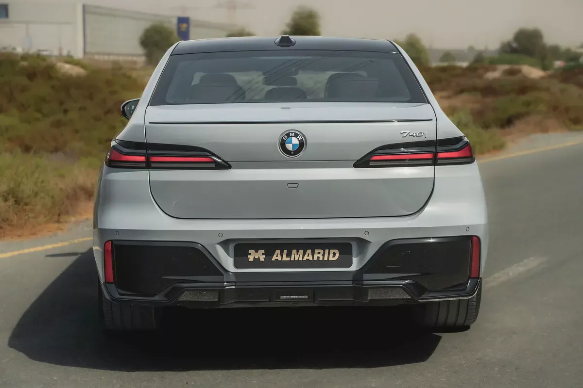 2025 BMW 740i MASTER CLASS | GCC | 16,342 KM | 5 YEARS WARRANTY | BROOKLYN GREY | AED 375,000/--3-3