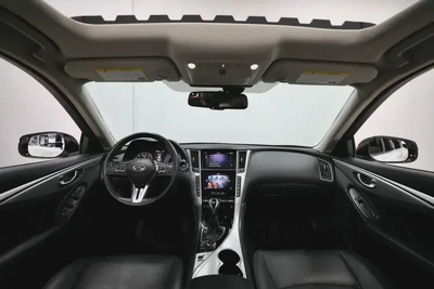 Infiniti Q50-12