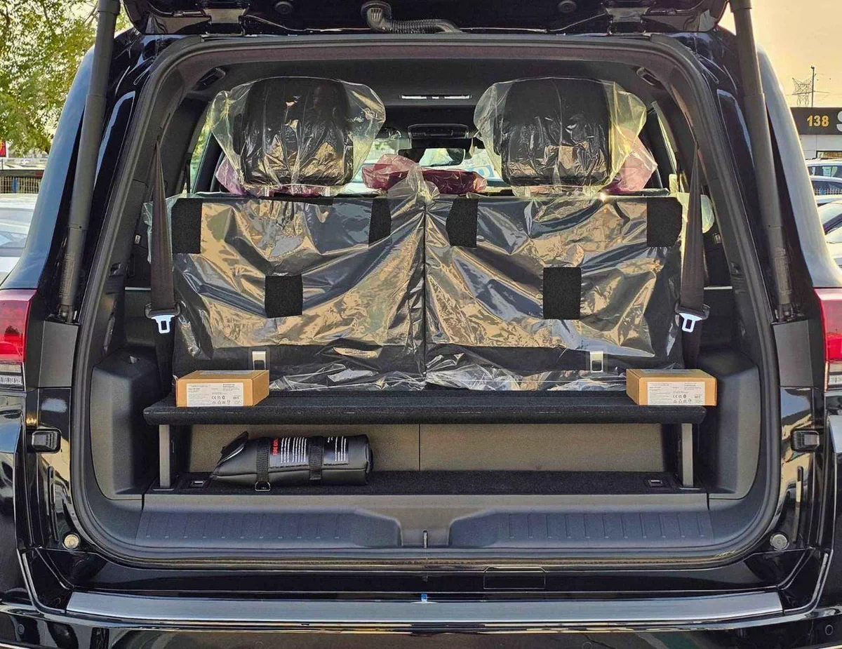 Toyota Land Cruiser VX HYBRID / 3.5L V6 PETROL /RADAR/BIG DVD/JBL SPKRS/COOL BOX/LETAHER WITH MEMORY SEATS (CODE#VXH25)-7-0