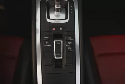 PORSCHE 718 SPYDER 2019 - GCC - FULLY LOADED AMAZING CONDITION-18