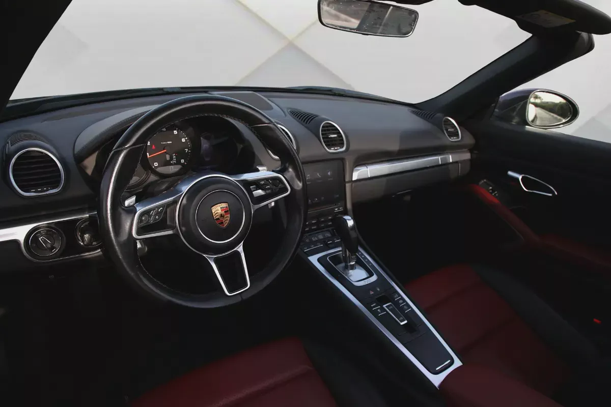 PORSCHE 718 SPYDER 2019 - GCC - FULLY LOADED AMAZING CONDITION-9-9