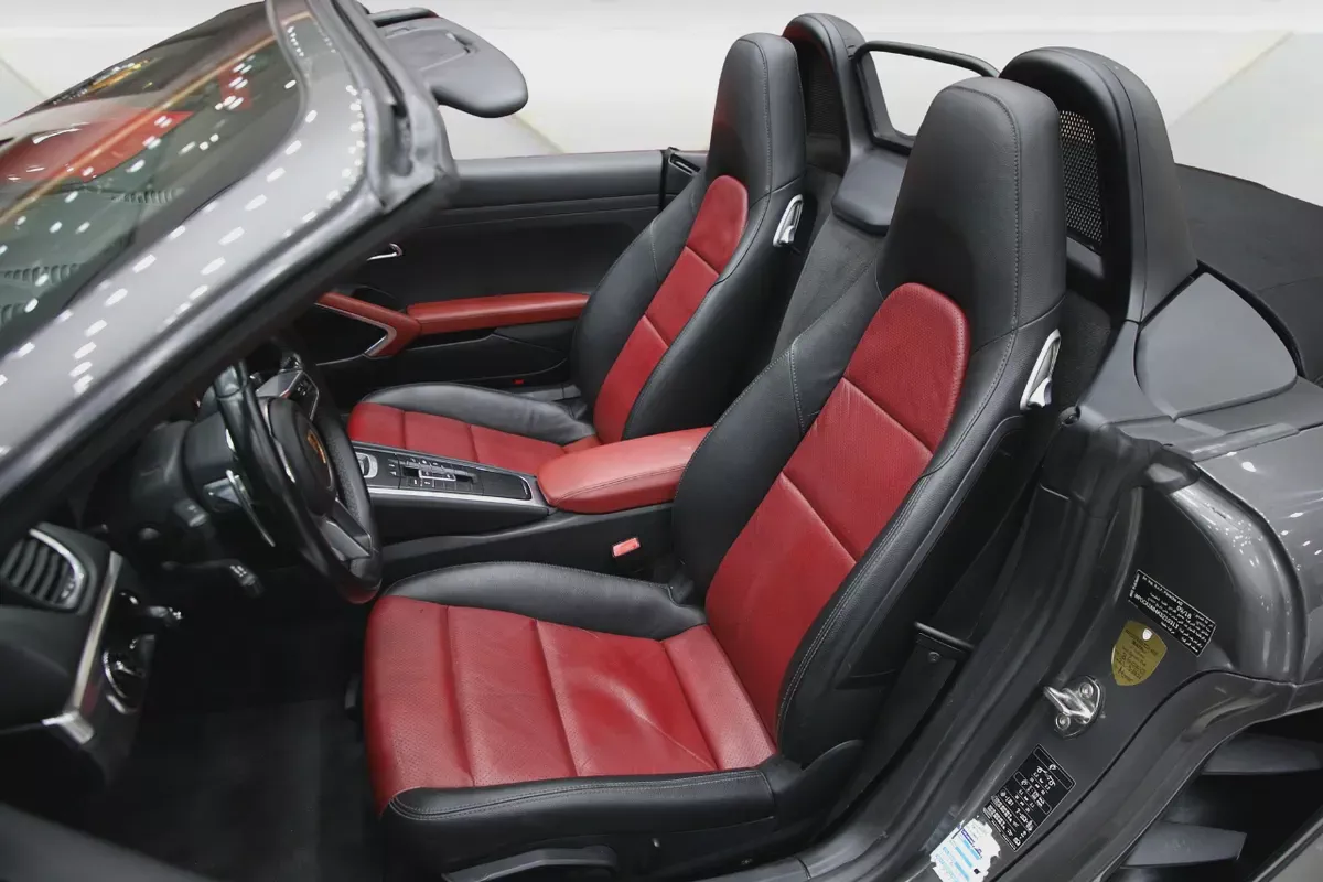 PORSCHE 718 SPYDER 2019 - GCC - FULLY LOADED AMAZING CONDITION-10-10