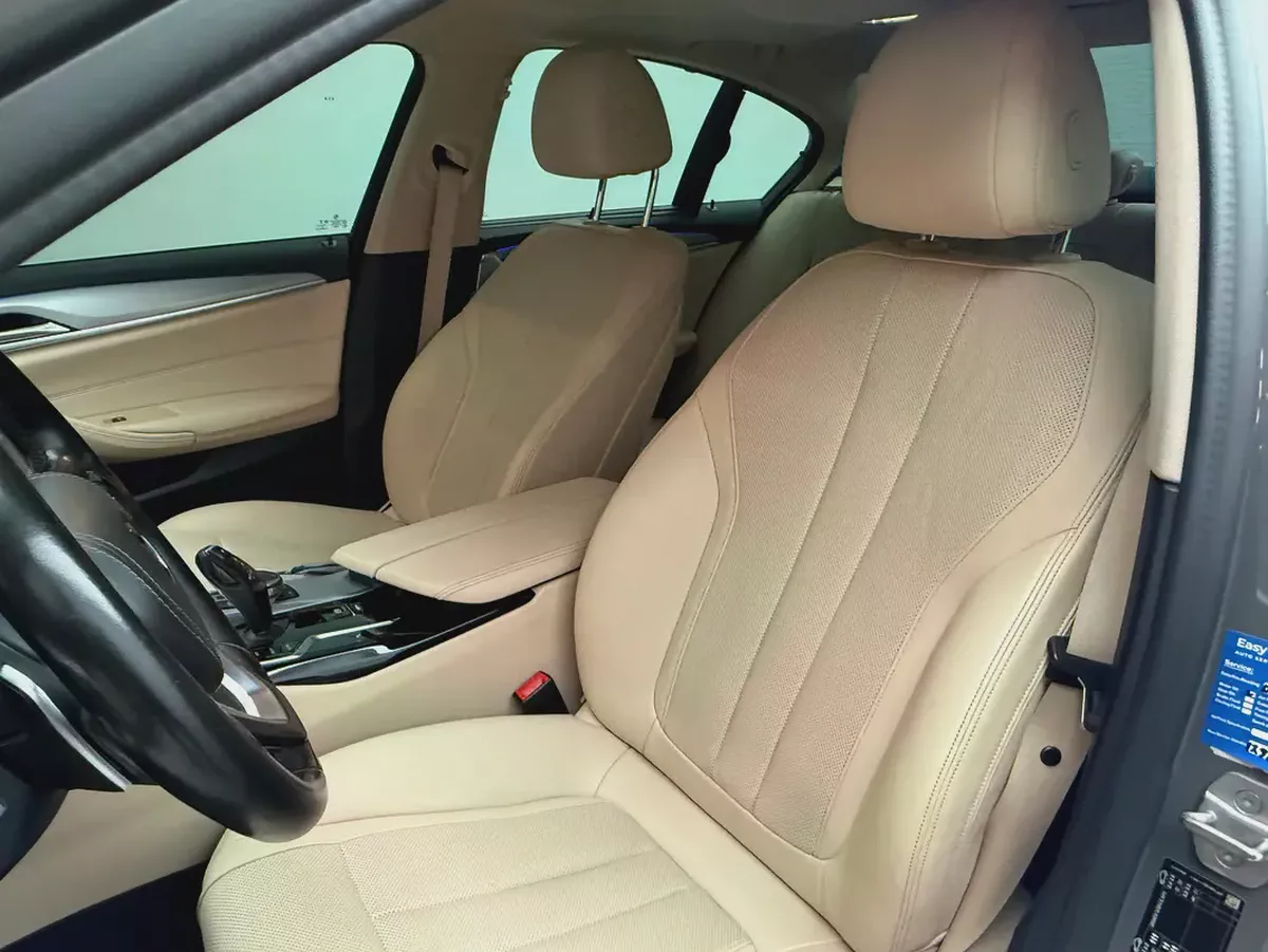 2021 BMW 520i | GCC Specs | Well Maintained | Premium Interior-9-9