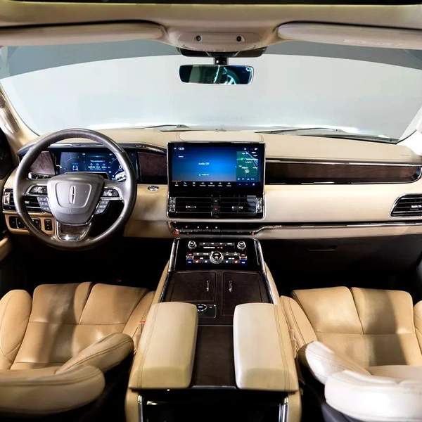 AED 3,257P.M • 0% Downpayment • Navigator Reserve • 1 year warranty