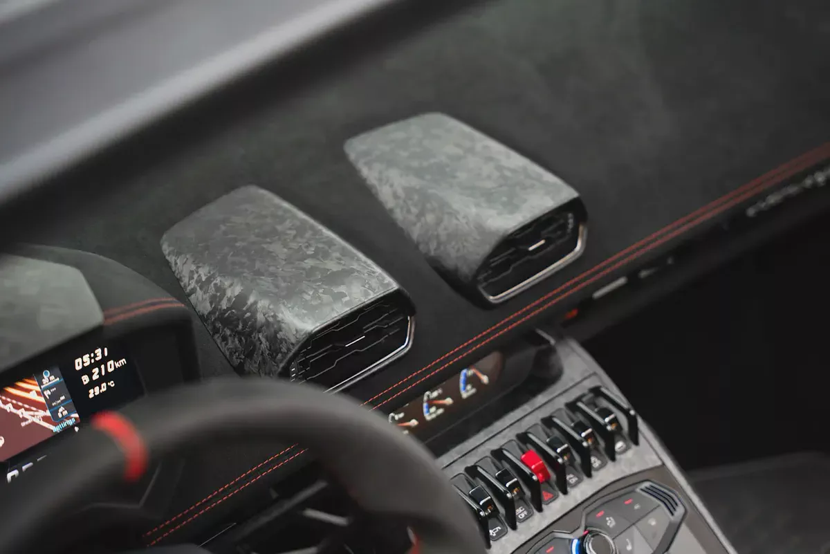 2019 LAMBORGHINI HURACAN PERFORMANTE SPYDER WITH WARRANTY AND SERVICE CONTRACT-10-10