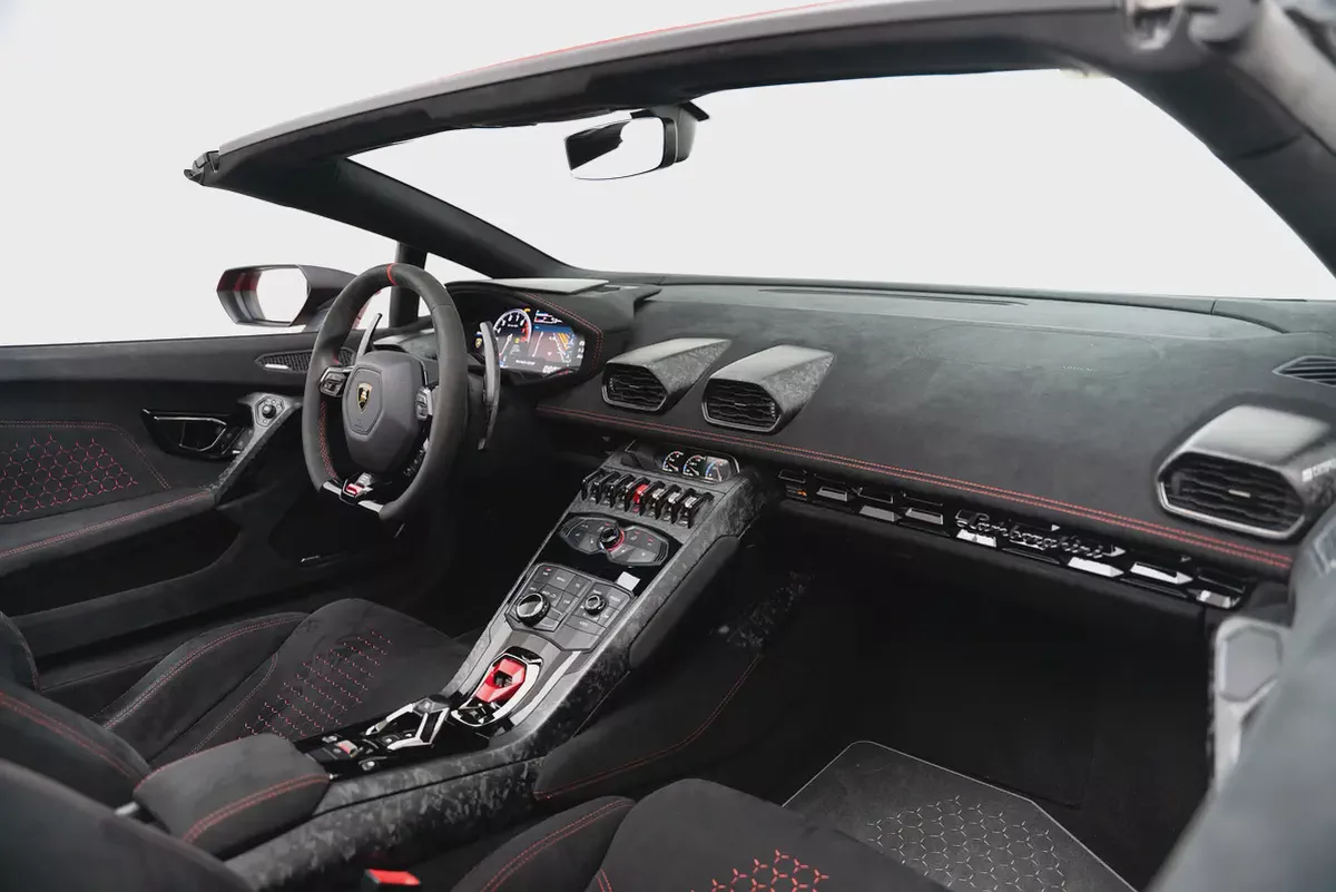 2019 LAMBORGHINI HURACAN PERFORMANTE SPYDER WITH WARRANTY AND SERVICE CONTRACT-8-8