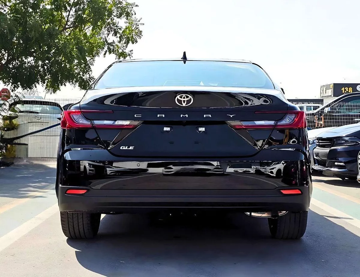 Toyota Camry GLE TOYOTA CAMRY GLE || RADAR | LEATHER + ELECTRIC SEAT | DUAL AC | 1 CAM PANORAIC ROOF | PETROL AT 2.5L-5-0