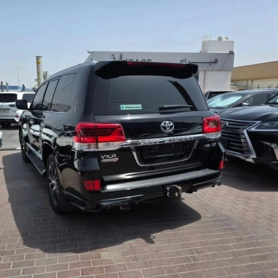 Toyota Land Cruiser TOYOTA LANDCRUISER VXR V8 5.7-8