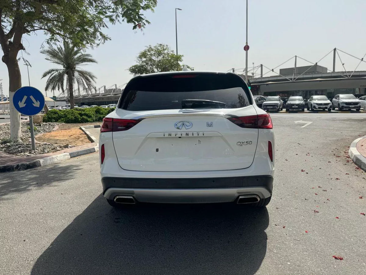 Infiniti QX50 LUXE-5-0