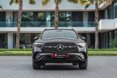 4,407 P.M |  GLC 200 Premium Plus | 0% Downpayment | 2030 WARRANTY!-3