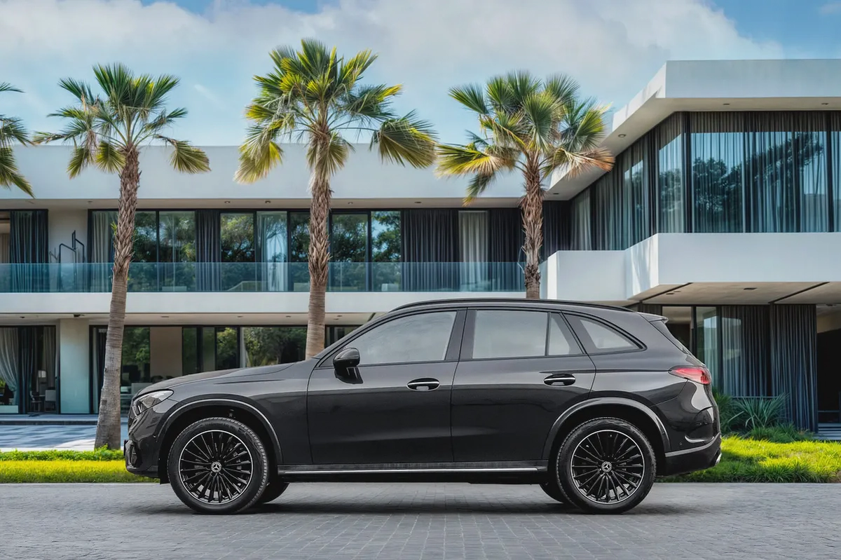 4,407 P.M |  GLC 200 Premium Plus | 0% Downpayment | 2030 WARRANTY!-1-1