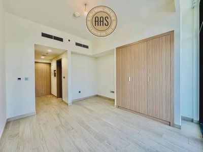 Best layout •• kitchen appliances •• chiller free •• spacious unit-10